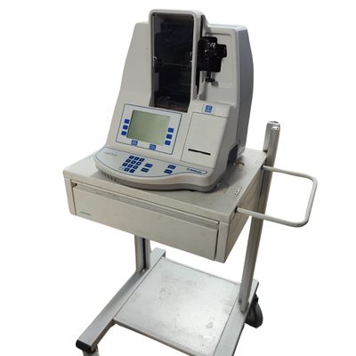 Maquina de análisis clínicos profesional. Alquiler maquina de análisis de sangre.