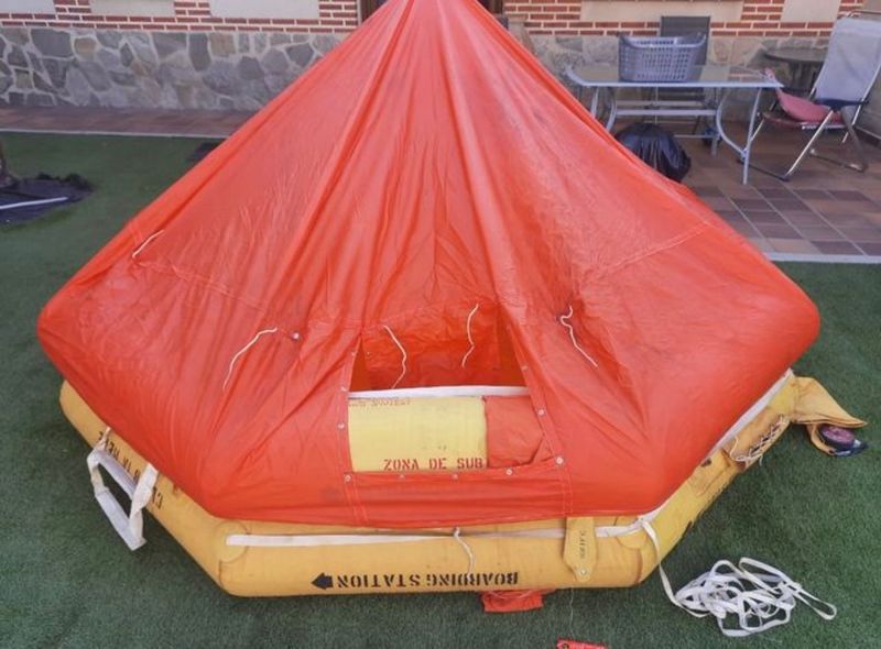 Balsa salvavidas autoinflable. Alquiler balsa salvavidas.