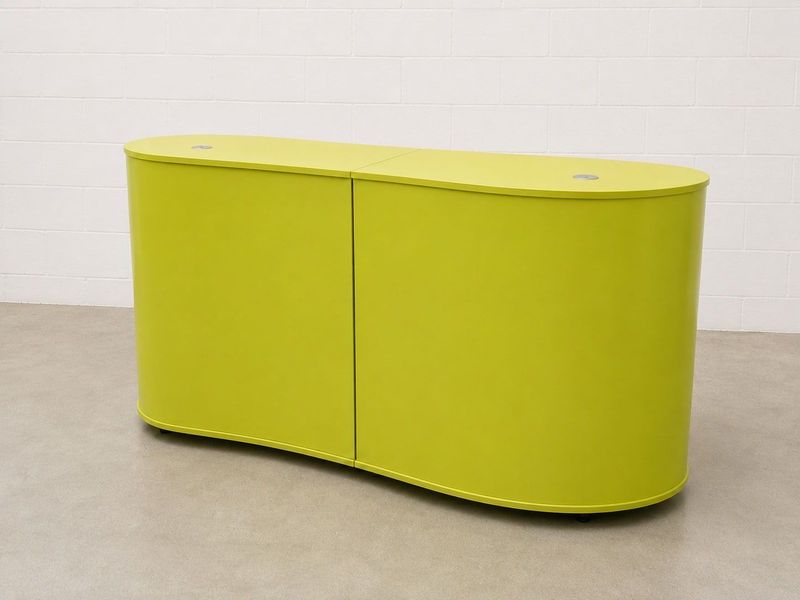 Mostrador de recepción. Mostrador control de enfermería. Alquiler mostrador. Mostrador de recepción. Mostrador control de enfermería. Alquiler mostrador.