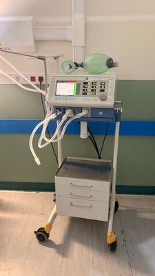 Respirador años 2000. Alquiler respirador años 2000. Respirador de UCI. Respirador años 2000. Alquiler respirador años 2000. Respirador de UCI.