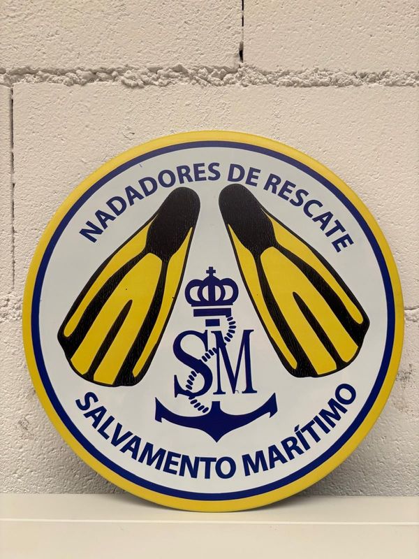 Emblema circular oficial de los Nadadores de Rescate de Salvamento Marítimo. Alquiler cartel de rescate y salvamento.