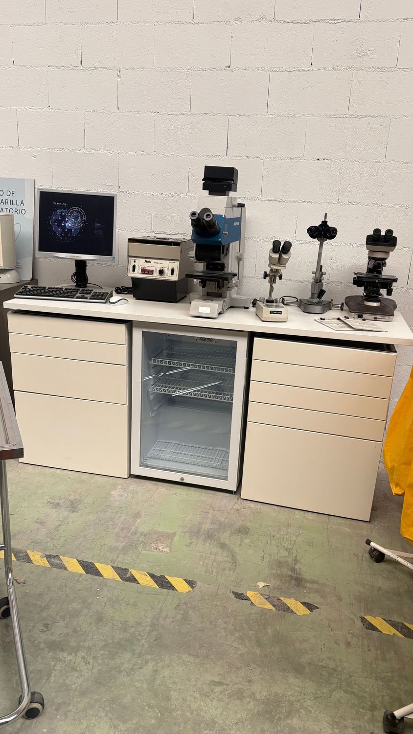 Mobiliario de laboratorio y clínica. Alquiler conjunto de mobiliario de laboratorio. Mobiliario de laboratorio y clínica. Alquiler conjunto de mobiliario de laboratorio.