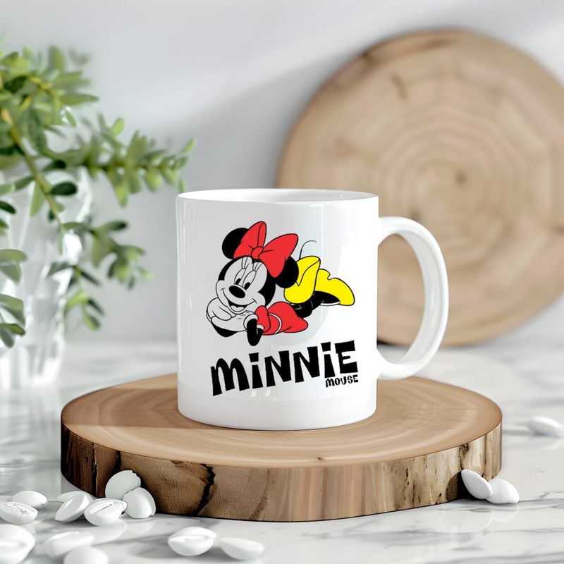 Posing Minnie Mouse Decal