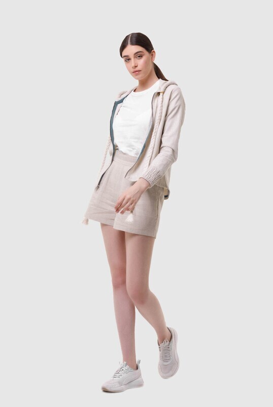 Hoodie from hemp with pigtails