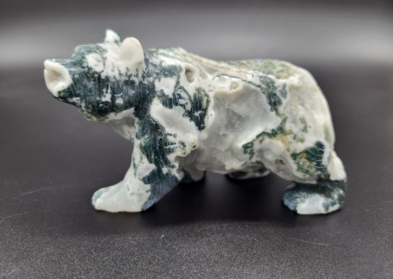 MOSS AGATE GRIZZLY BEAR