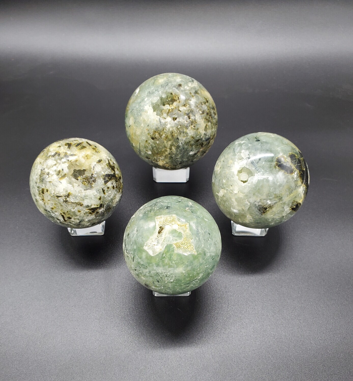 PREHNITE SPHERES