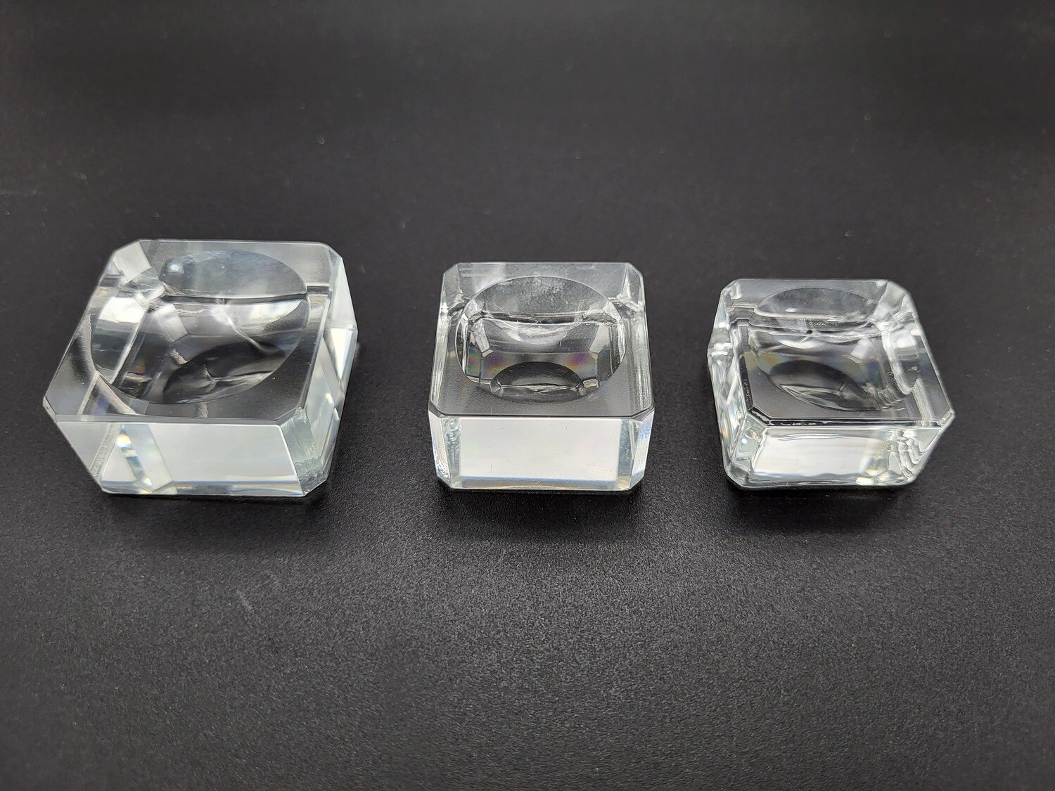 SQUARE GLASS SPHERE HOLDERS