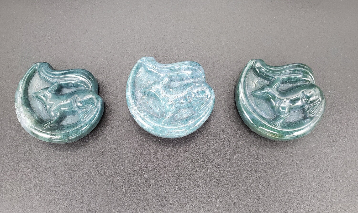 MOSS AGATE NINE TAILED FOX