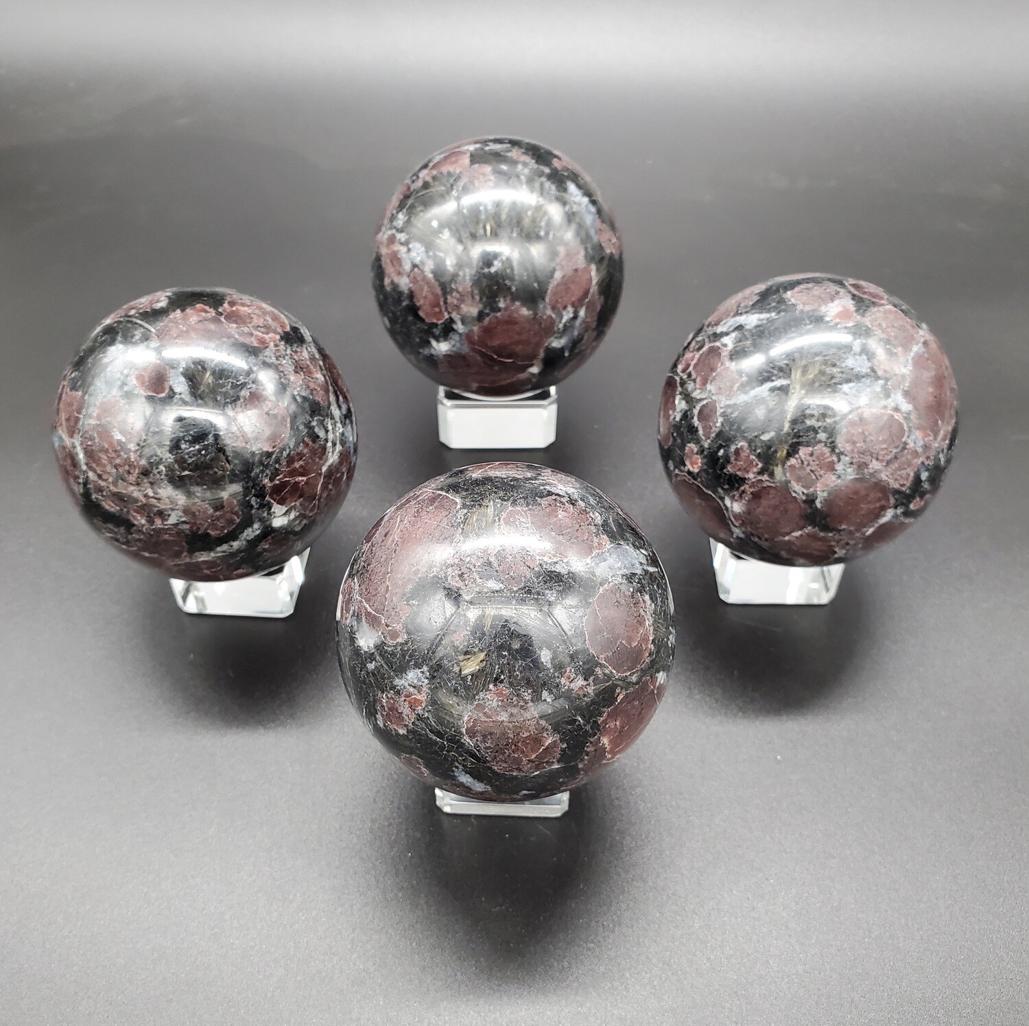 FIREWORK GARNET SPHERES