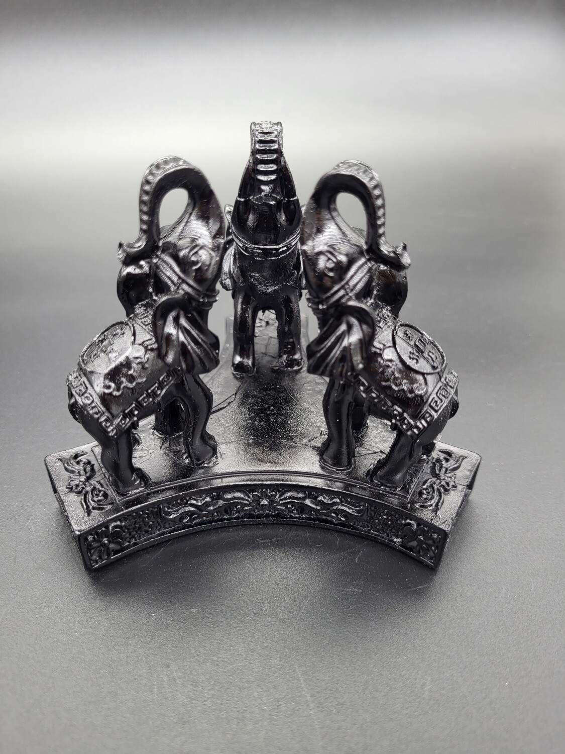 TRIPLE ELEPHANT SPHERE STAND