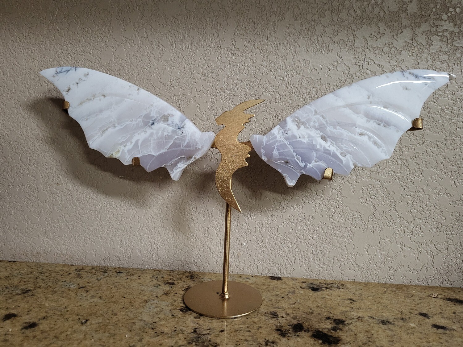 DRAGON WINGS WITH STAND - DENDRITIC AGATE