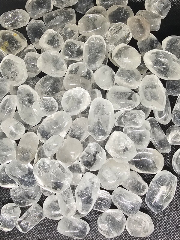 CLEAR QUARTZ TUMBLES