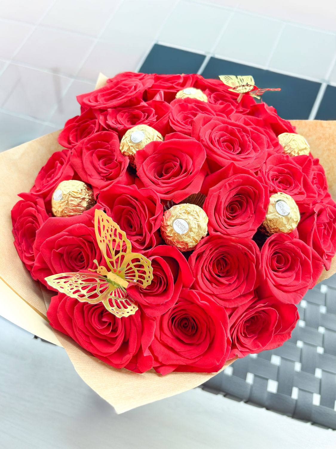 Ramo 30 Rosas Con Ferrero Rocher
