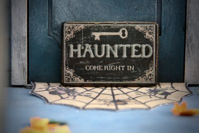 Joseph Lawson&#39;s Ghost Hunt - The Anderson House Hotel