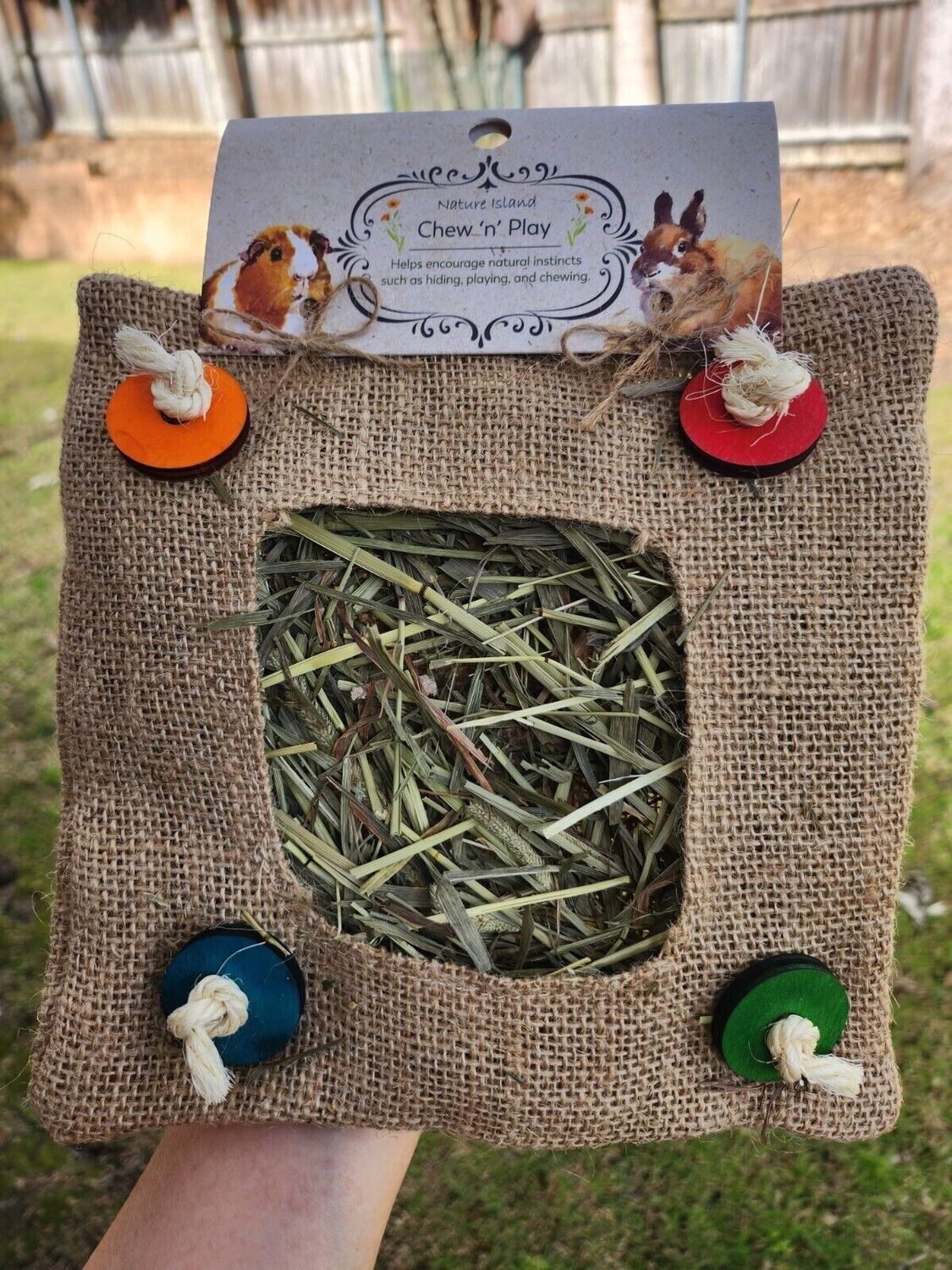 Nature Island Chew &#39;n&#39; Play Hay Forager with Timothy Hay