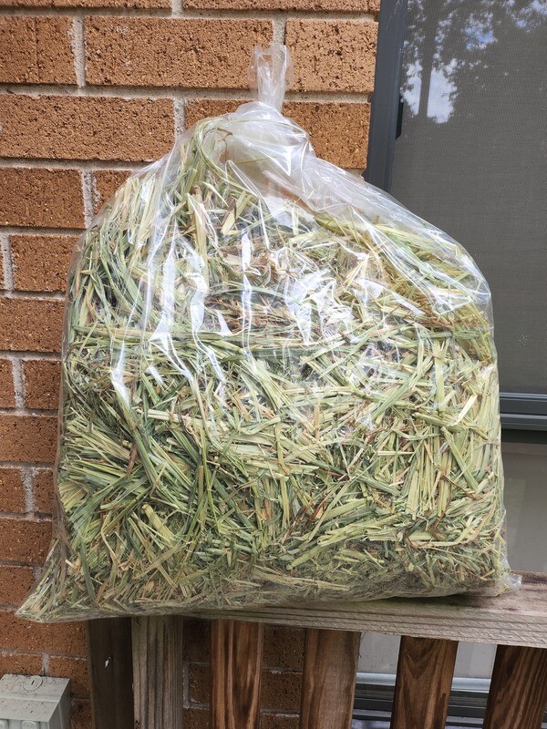 Oaten Hay 2.5kg bag 