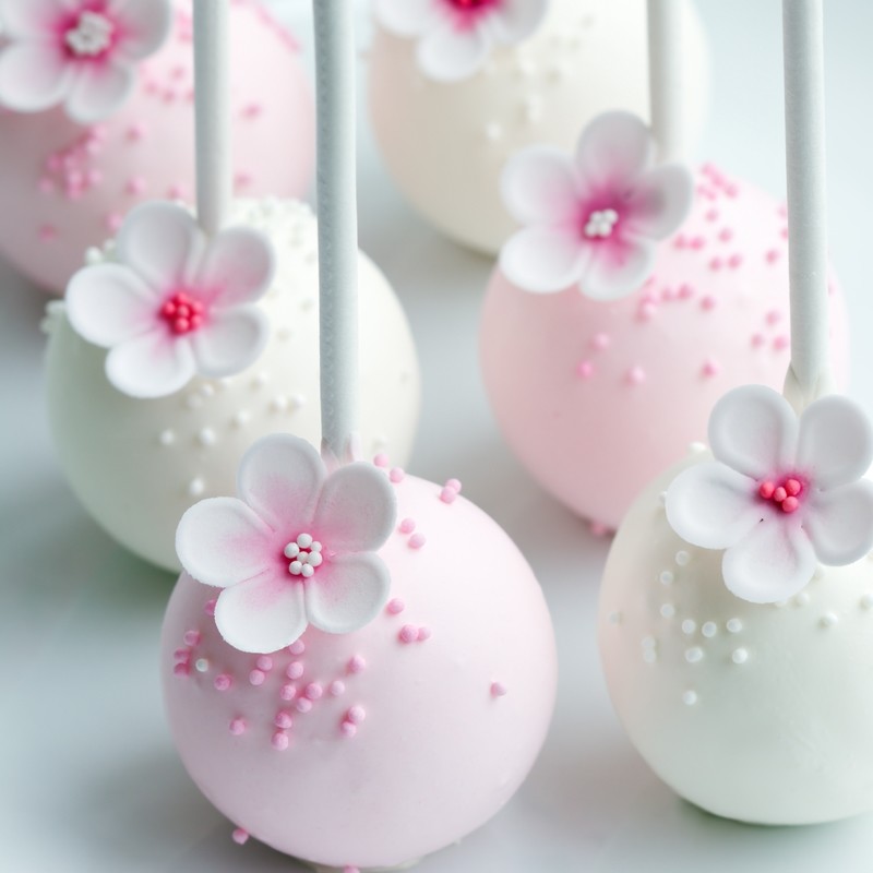 Custom Cake Pops