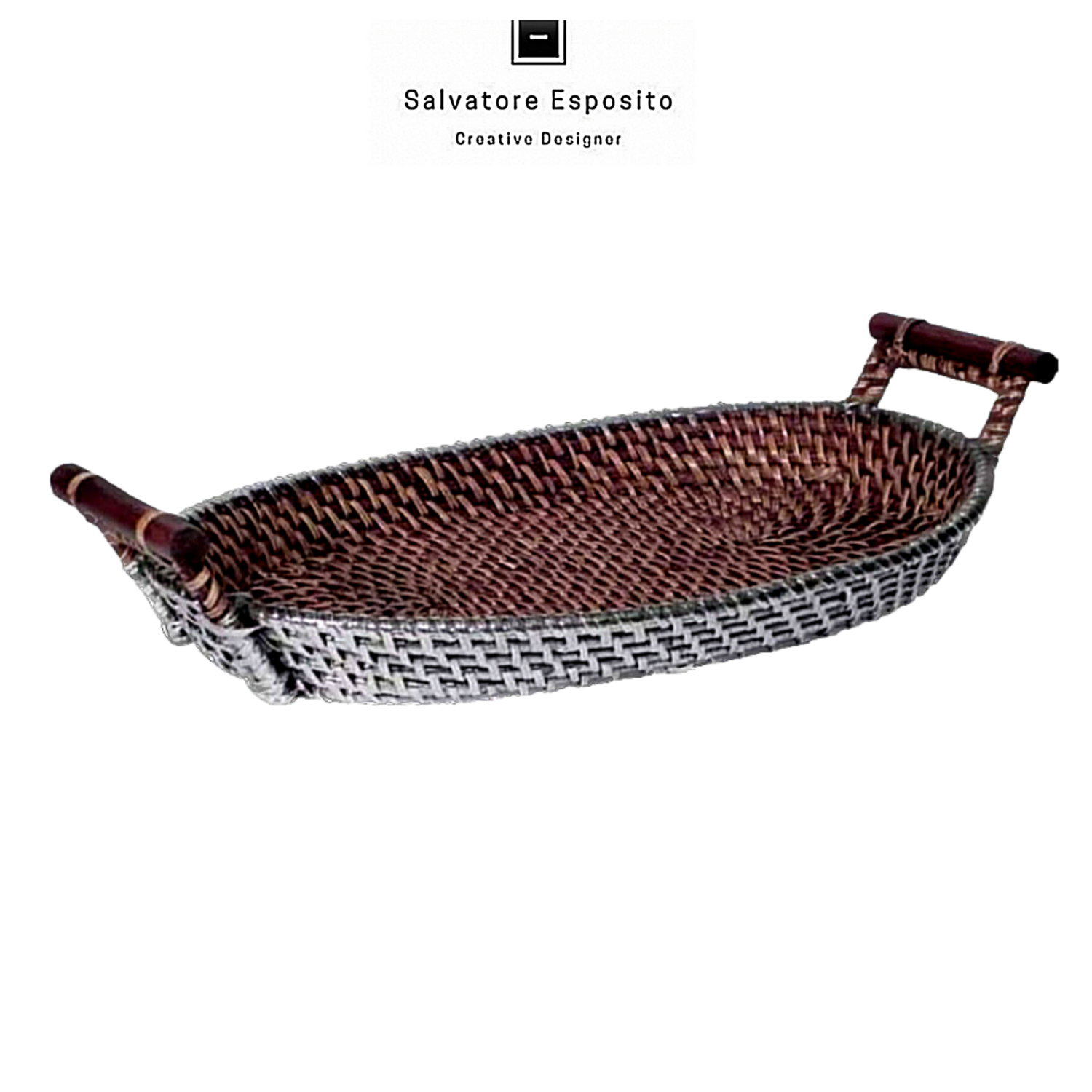 Vassoio ovale con manici in rattan rivestito in argento