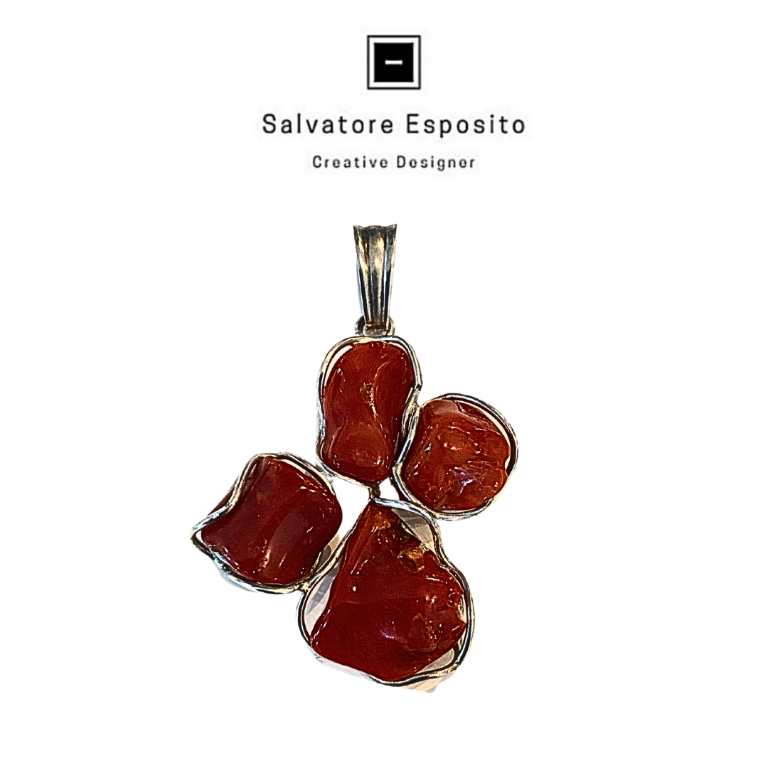 Ciondolo croce corallo ed argento