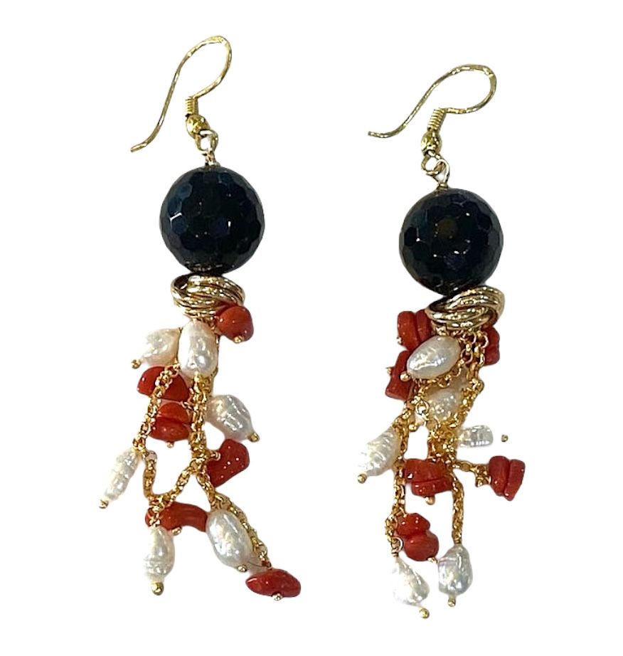 Orecchini onice con perle di acqua dolce e corallo Sardegna argento 925