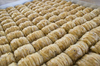 Burma Baklava mit Walnuss 3,5kg Blech Burma Baklava mit Walnuss 3,5kg Blech