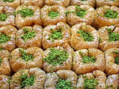 Bülbül Yuvasi Baklava mit Antep Pistazien 3,5kg Bülbül Yuvasi Baklava mit Antep Pistazien 3,5kg