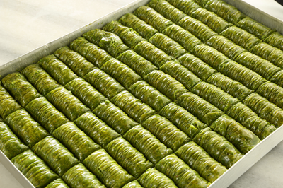 Royal Rollen mit Antep Pistazien 3,5kg Royal Rollen mit Antep Pistazien 3,5kg