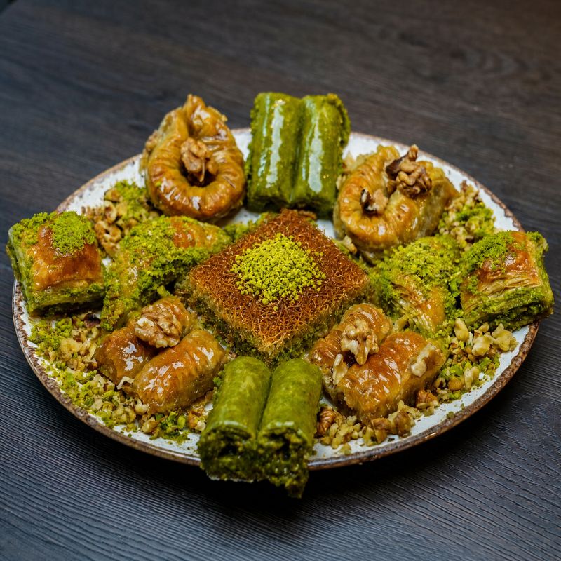 Gemischtes Baklava Paket mit Antep Pistazien und Walnuss Sorten 1kg