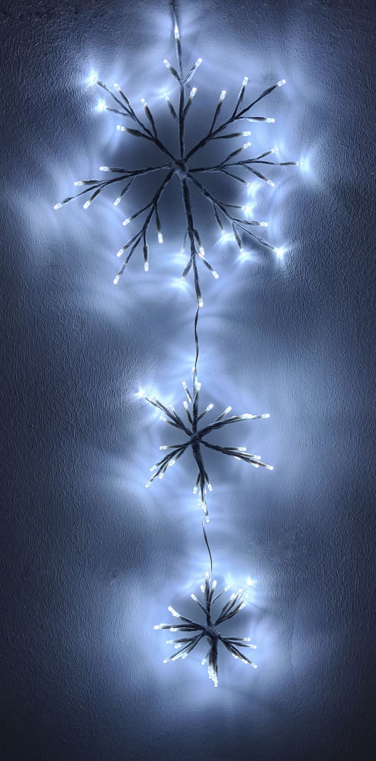 Hängeleuchte Schneeflocken | 100 LEDs | Netzstecker | 80 cm H