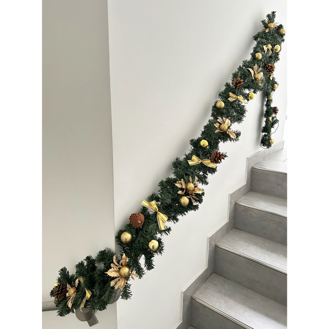 Girlande Tannen-Optik | Weihnachten | 30 LEDs | Flackereffekt | Batterie | 290 cm L