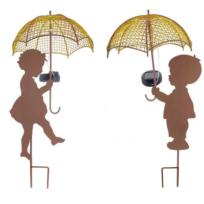 Gartenstecker Mädchen | Junge | Paar | Regenschirm | LEDs | Solarpanel | Lichtsensor | 47 cm H Gartenstecker Mädchen | Junge | Paar | Regenschirm | LEDs | Solarpanel | Lichtsensor | 47 cm H
