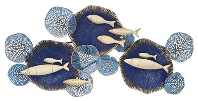 abc HOME – Wanddeko Das Meer – Großes Wandbild aus Metall – Blau & Gold – 126x65 cm Verleihen Sie Ihrem Zuhause einen maritimen Touch mit der abc HOME Wanddeko Das Meer (126 cm B)!
Tauchen Sie ein in die Unterwasserwelt: Diese Wanddekoration aus Metall überzeugt mit ihrem detailreichen Design aus Korallen und Fischen und bringt die Schönheit des Meeres in Ihr Zuhause.
Großformatige Dekoration: Die Dekoration mit einer Breite von 126 cm ist ein absoluter Blickfang und eignet sich ideal für große Wände.
Hochwertiges Material: Die Wanddekoration ist aus hochwertigem Metall gefertigt und garantiert langlebige Qualität.
Spezifikationen:
Marke: abc HOME
Farbe: Gold, Dunkelblau
Material: Metall
Maße: 7 cm T x 126 cm B x 65 cm H
Keywords: Wanddeko, Das Meer, Korallen, Fische, Metall, Gold, Dunkelblau, Wohnzimmer, Schlafzimmer, Büro, Dekoration, Geschenkidee