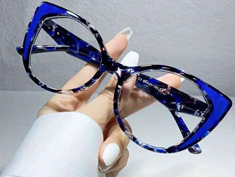 Deep blue cateye
