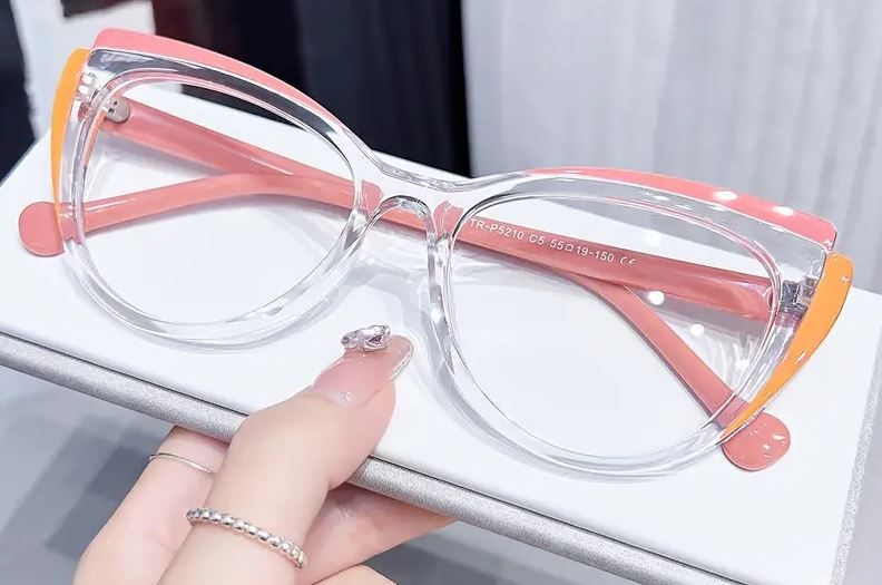Soft pink cat eye