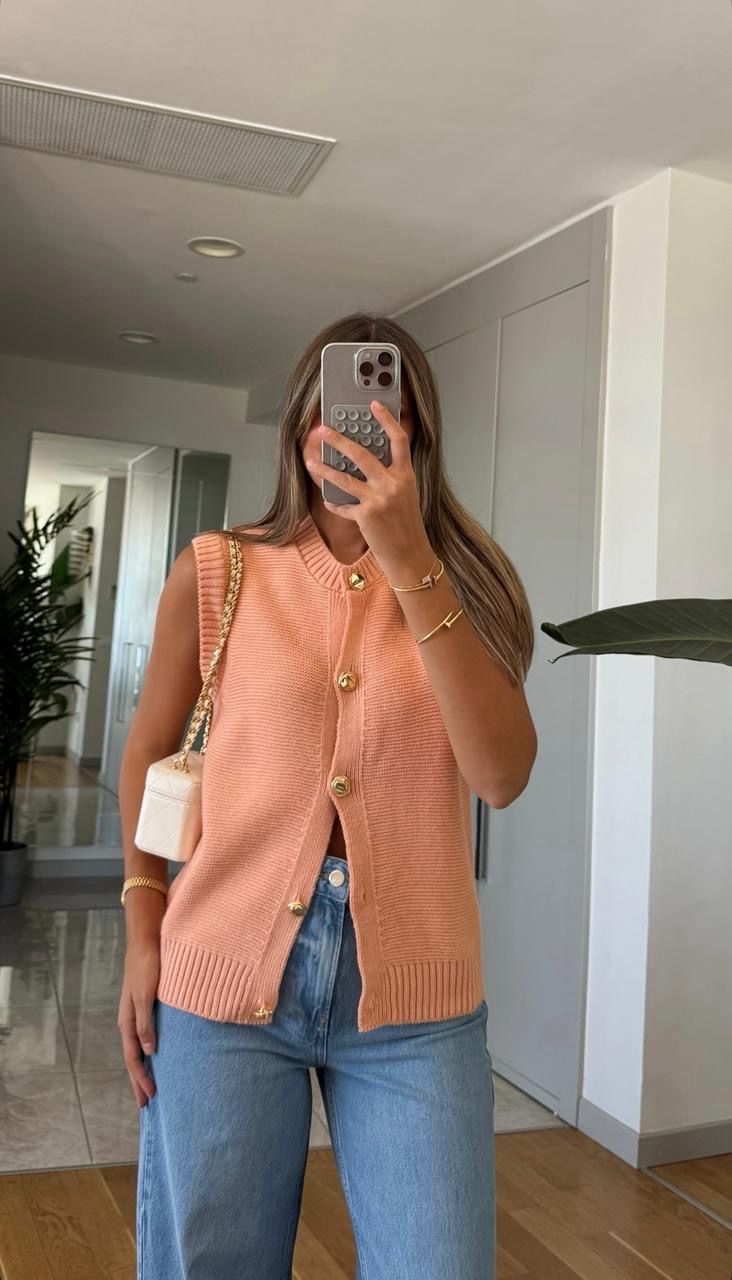 Gold Buttoned Knitwear Vest