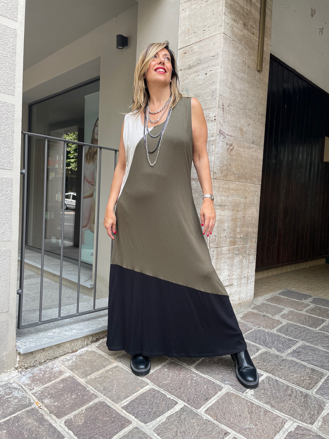 Abito Nirvana abbigliamento curvy