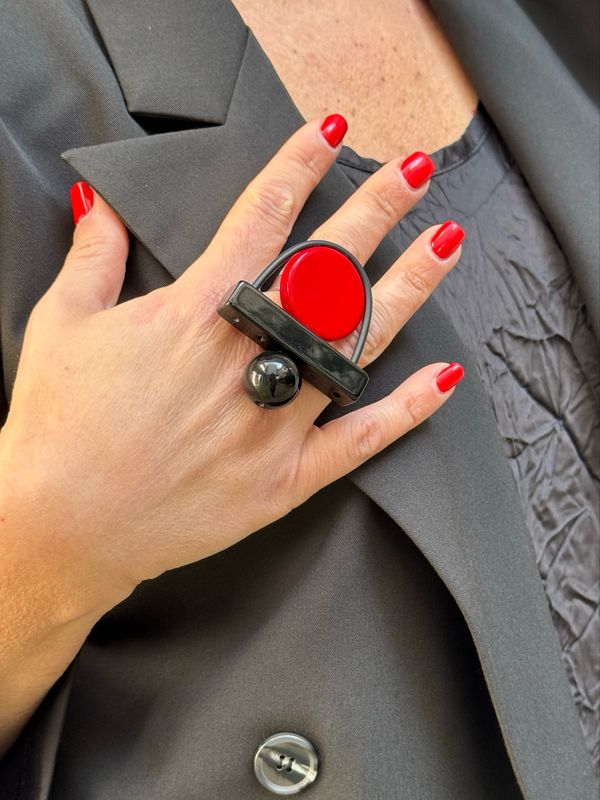 Anello in resina Red