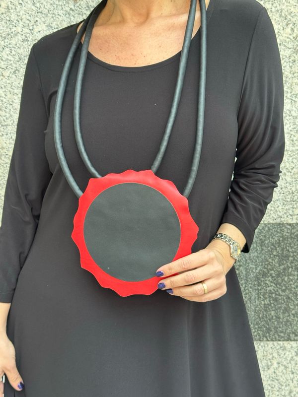Collana Ban Red