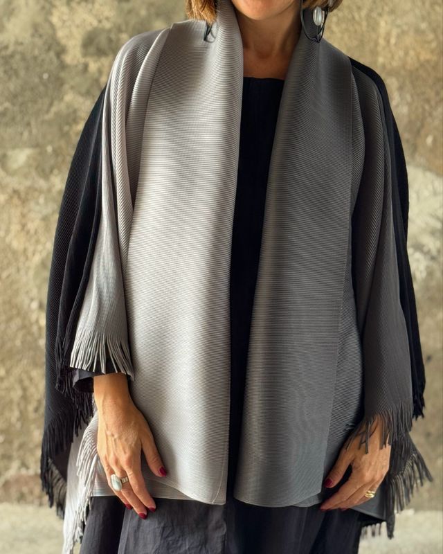 Cardigan o Mantella plissè