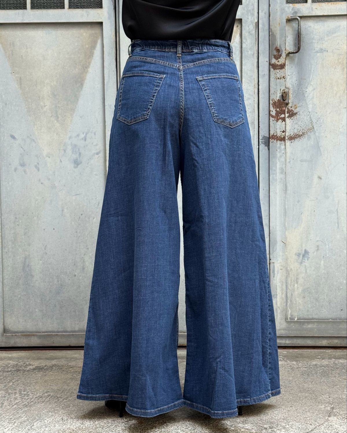 Jeans gamba svasata