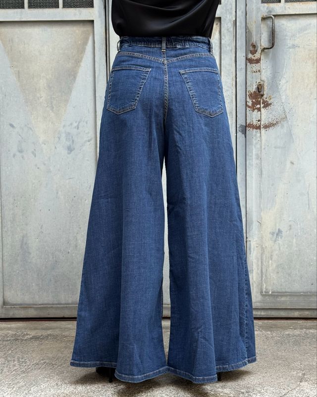 Jeans gamba svasata