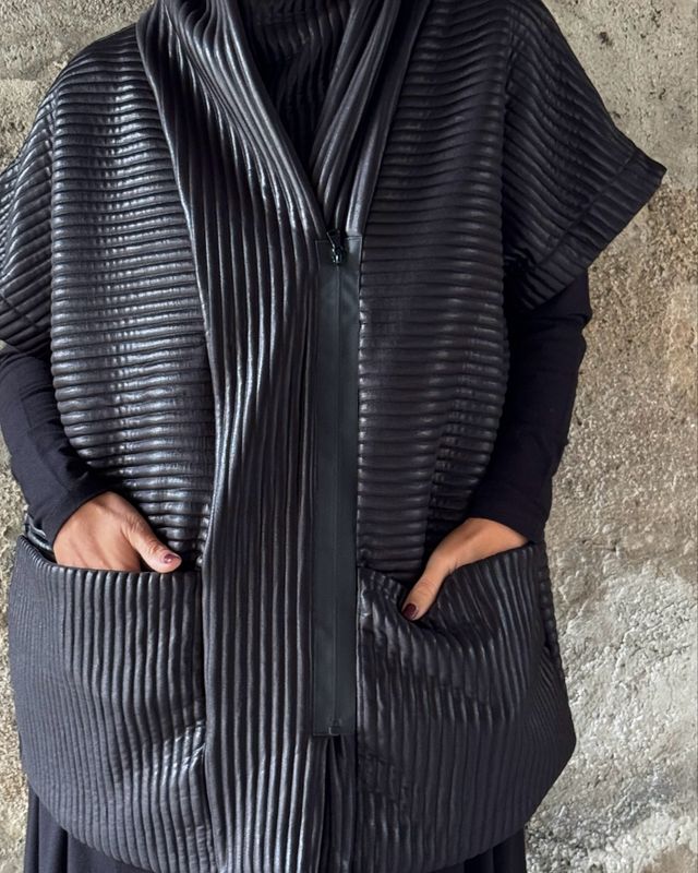 Gilet Black Texture