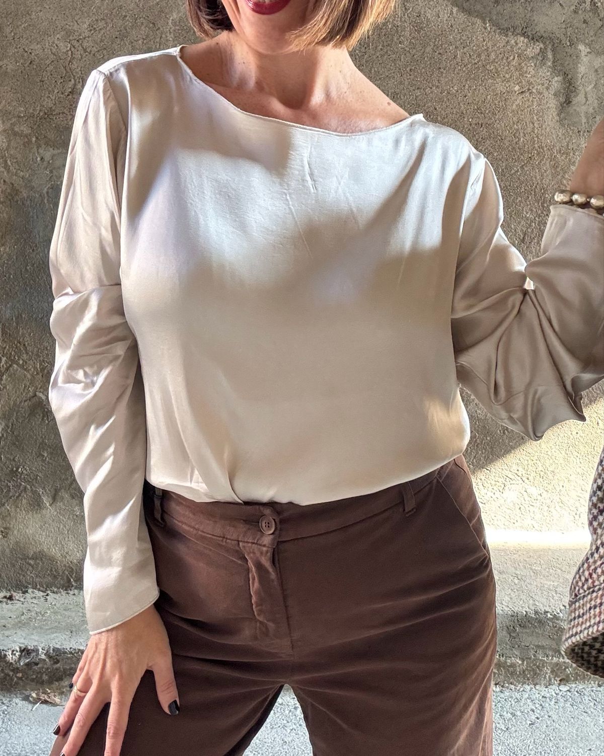 Blusa elasticizzata color lana (a411)