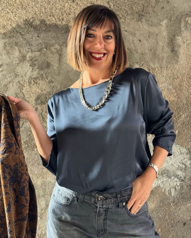 Blusa elasticizzata inchiostro (a411)