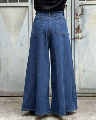 PANTALONI/JEANS