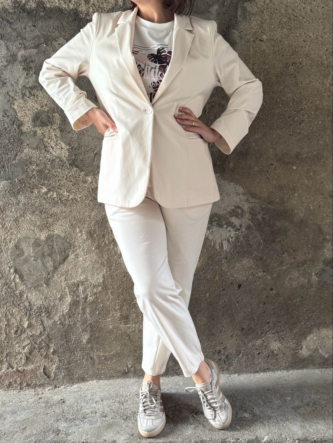 The Last Tailleur - Crema