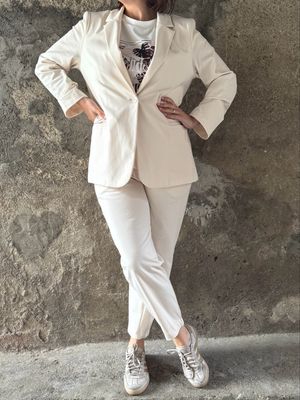 The Last Tailleur - Crema