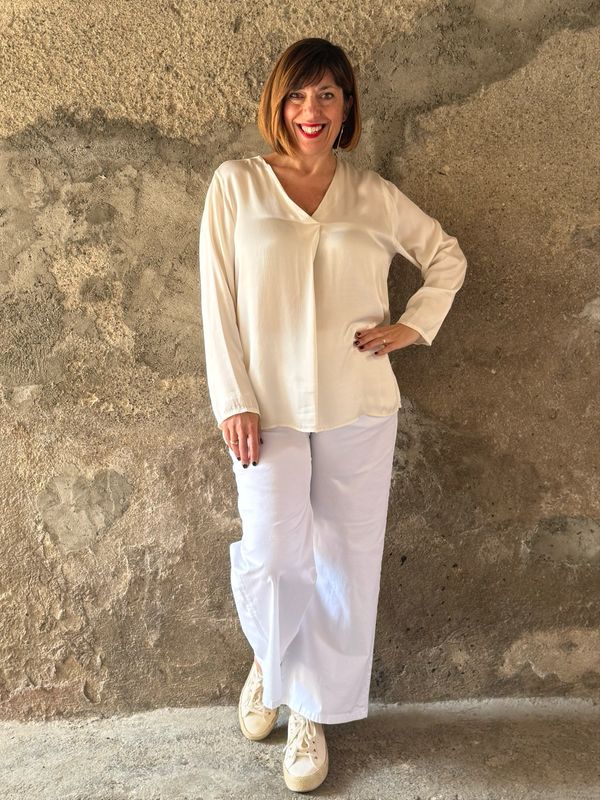 Camicia scollo V latte
