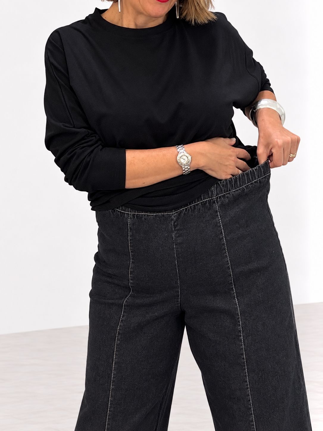 Black carrot jeans