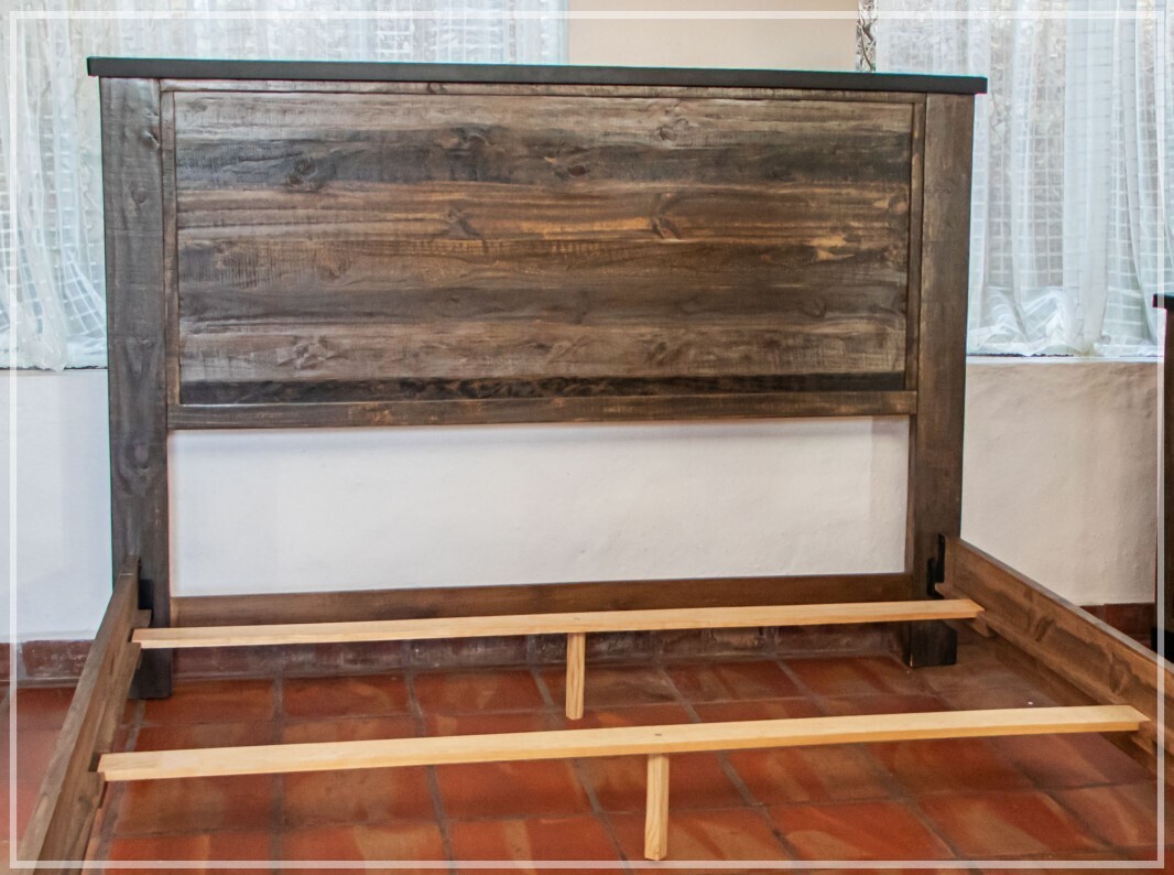 ANTIQUE GRAY - 9771 C KING BED